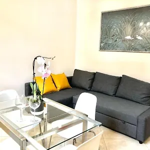 Apartment Brand New, Florenz